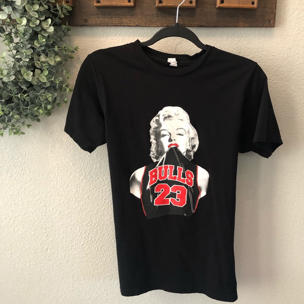 Marilyn Monroe Chicago Bulls Tee